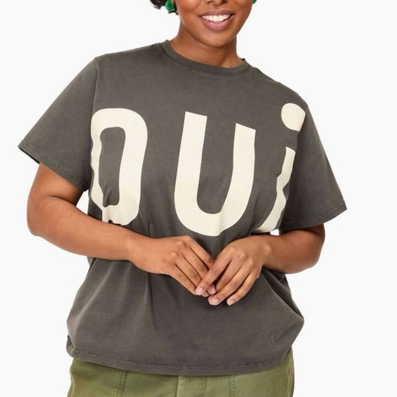 Clare V. Tops - Clare V. Original Tee in Faded Black with Cream Grand 'Oui' Print | XXL | GUC